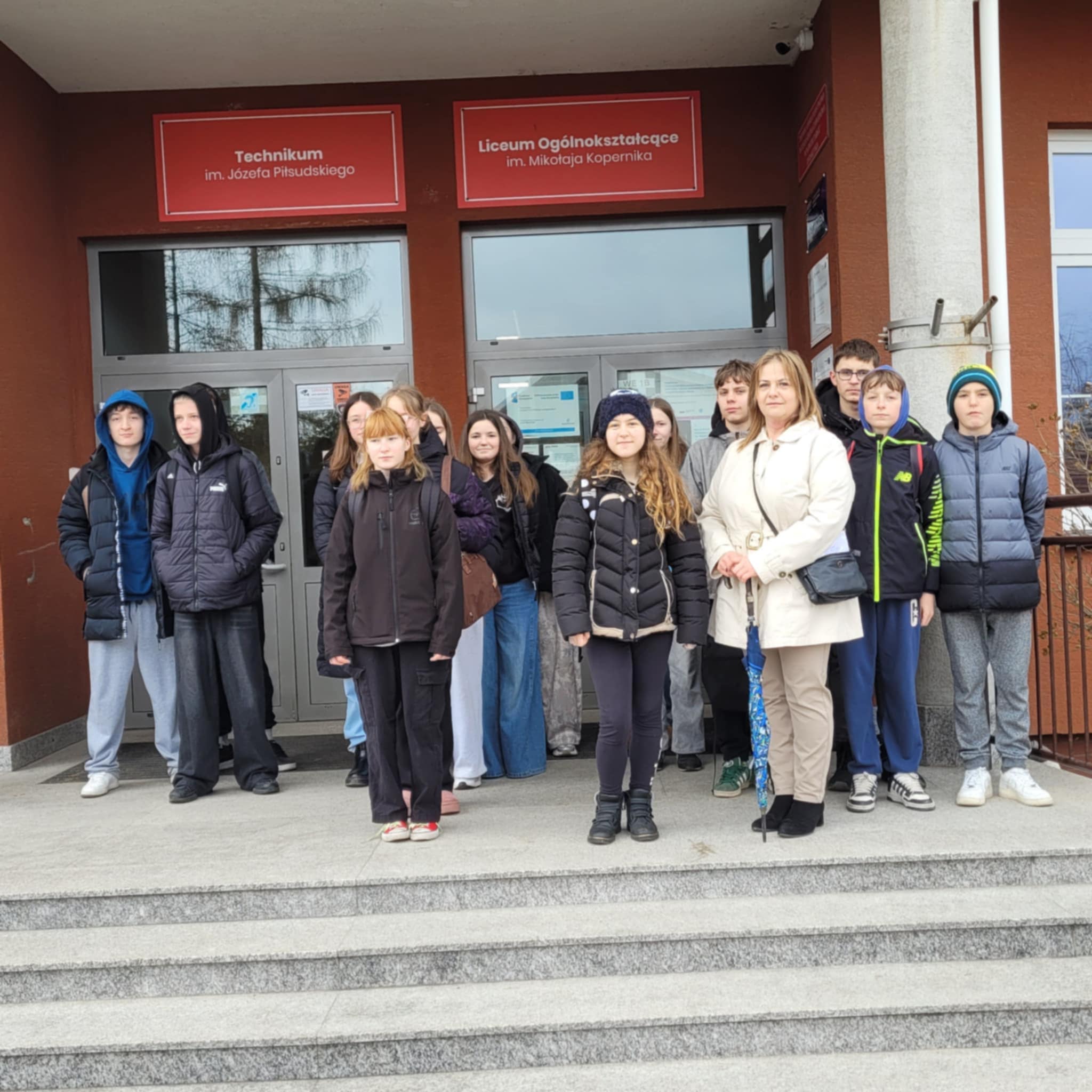 Uczniowie klas 7 i&nbsp;8 na&nbsp;Powiatowych Targach Edukacyjnych w&nbsp;Brzesku